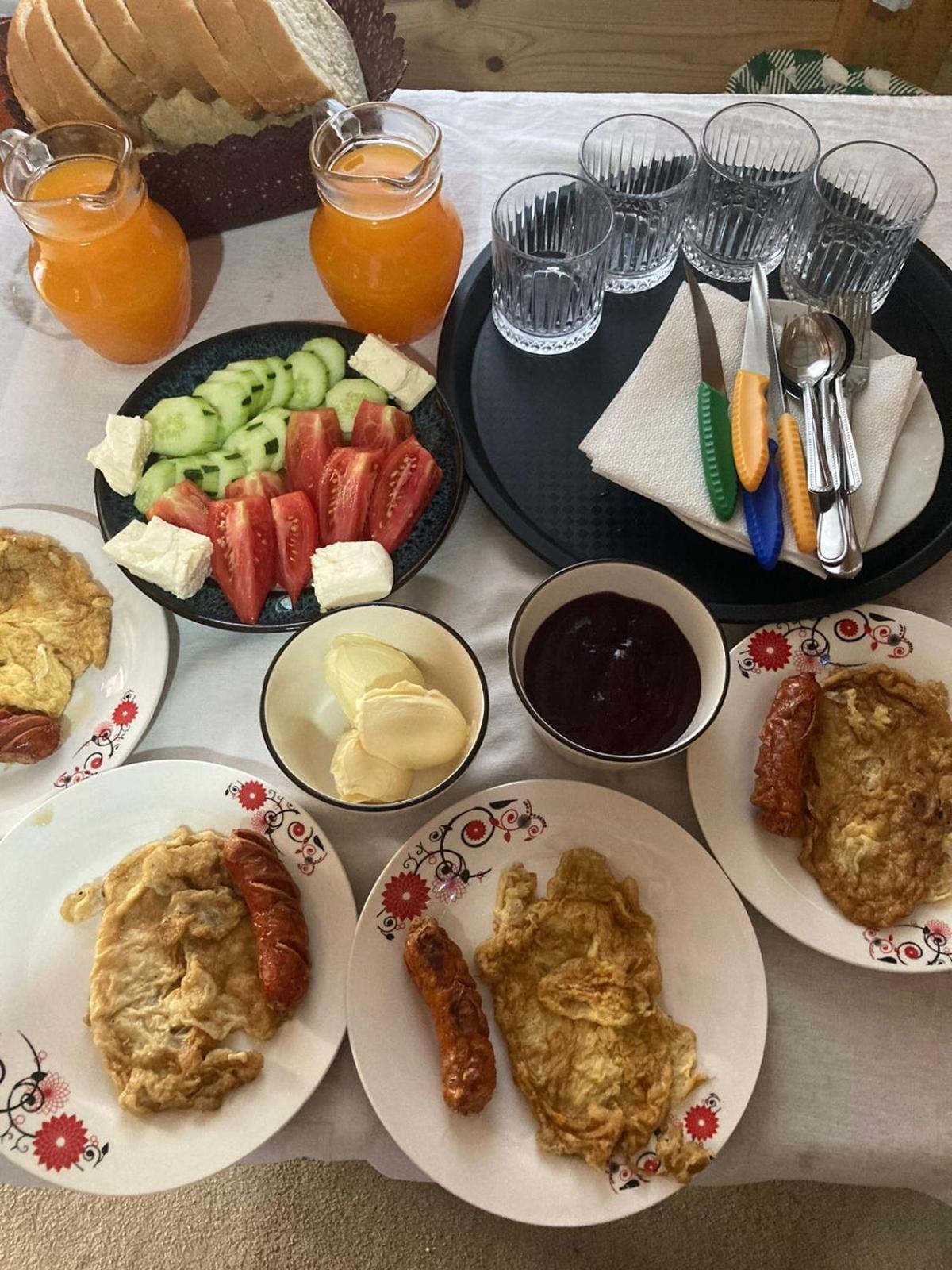 Guesthouse Dioni Валбона Екстериор снимка